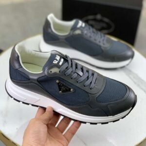 prada prax 01 blau/gelb/rot (kopie)