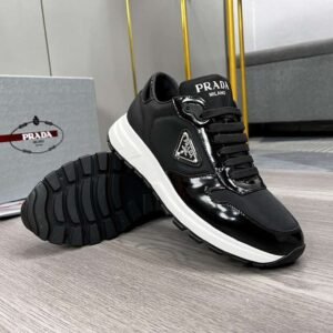 prada prax 02 voll schwarz (kopie)
