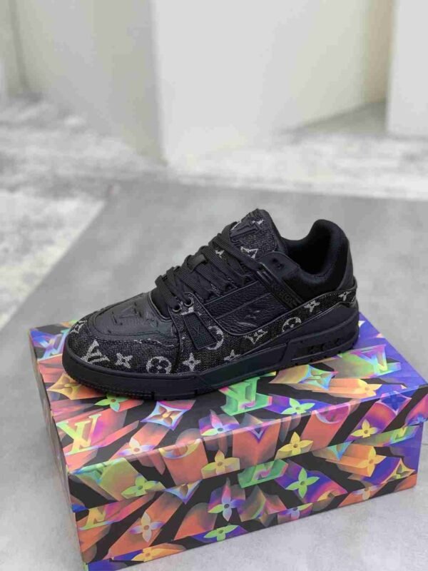 louis vuitton run away voll schwarz mit muster (kopie)